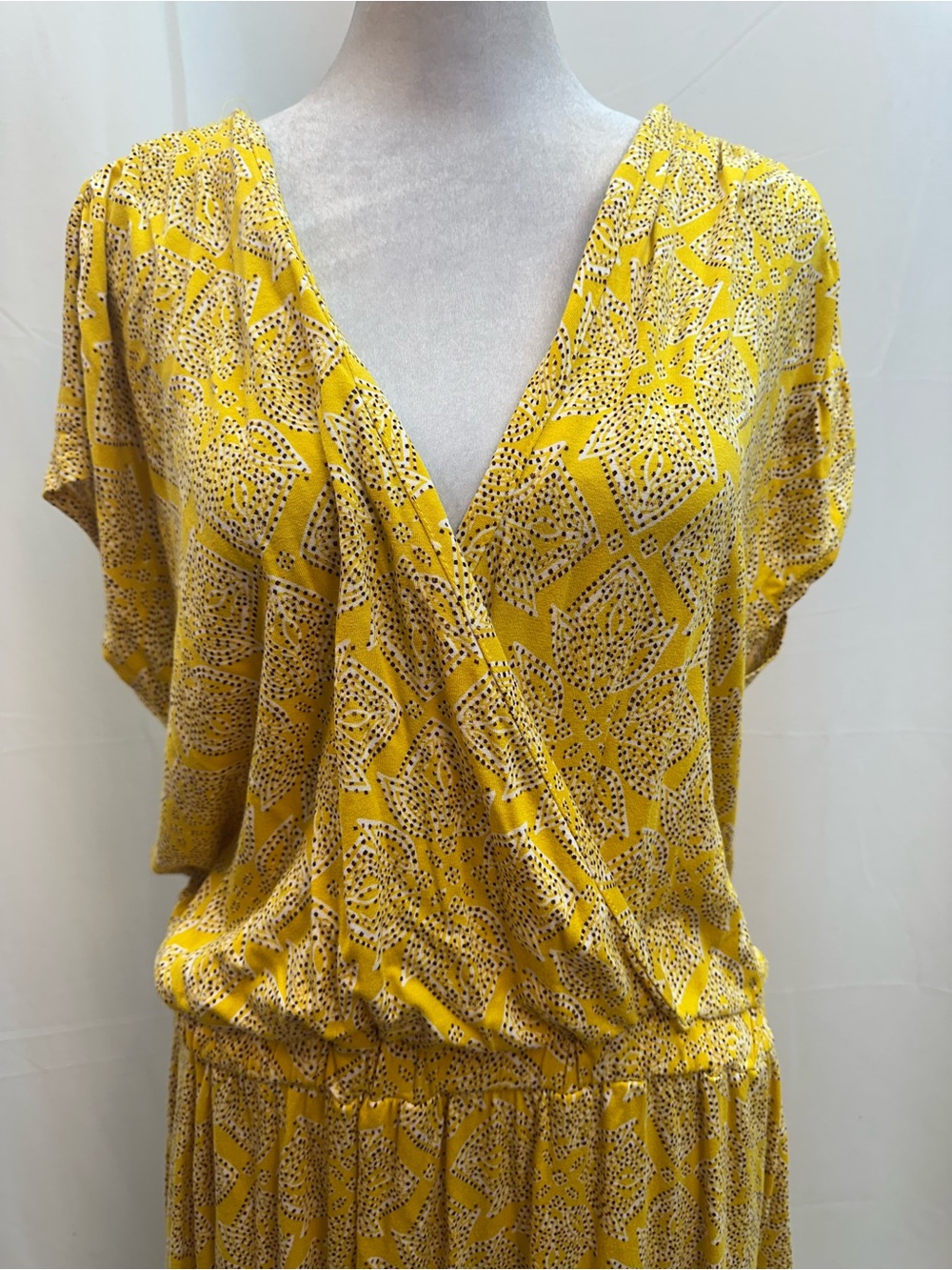 Maeve Yellow Printed Maxi Dress with V-Neck XL - Picture 2 of 4